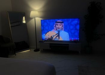 استديو بأثاث مريح وبسيط 