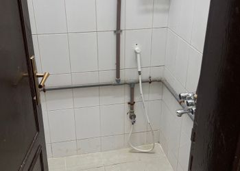 استديو بسرير ماستر وجلسة 