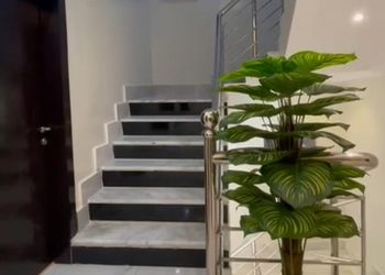استديو بسرير ماستر وجلسة جانبية