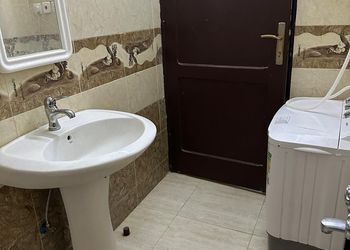 شقة بغرفة نوم وغرفة معيشة 