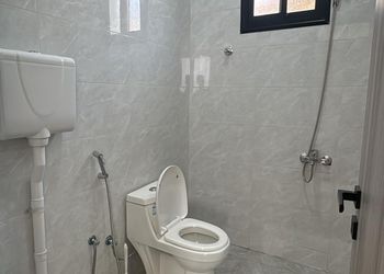 استراحة بمجالس مريحة وفناء خارجي 