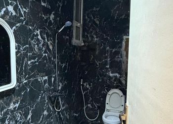 استديو بسرير ماستر وجلسة جانبية
