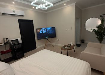 استديو هادئ بدخول ذاتي 