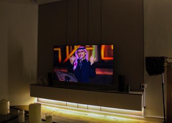 استديو بأثاث مريح وبسيط 