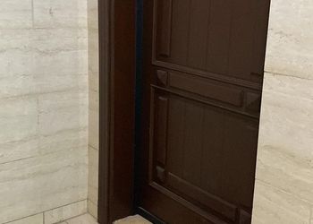 استديو بسرير ماستر وجلسة جانبية