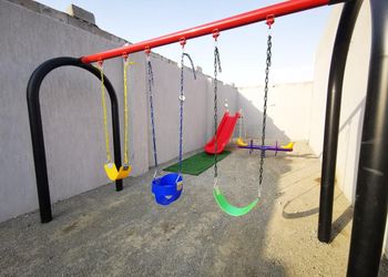 شاليه بجلسة مطله على حديقة 