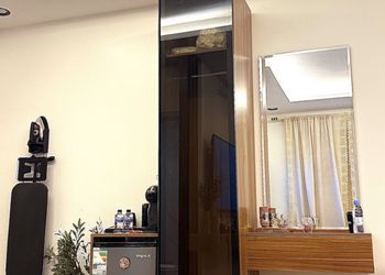 استديو بسرير ماستر وجلسة جانبية