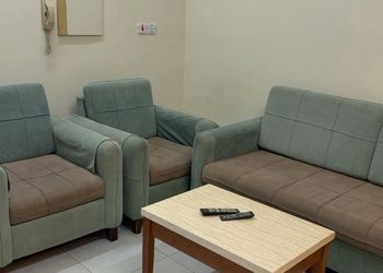 شقة بغرفة نوم وصالة 