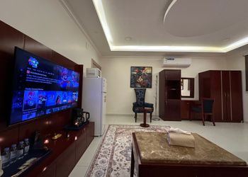 استديو بدخول ذاتي