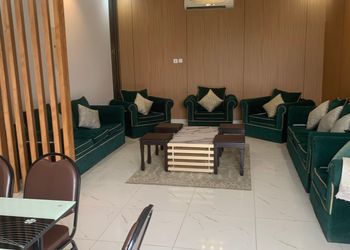 شاليه بمسطح اخضر