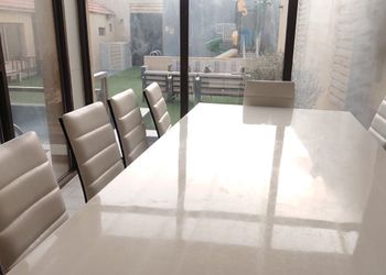 استراحة بمسطح اخضر ومجالس