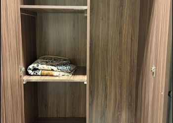 استديو بسرير ماستر وأثاث مريح 