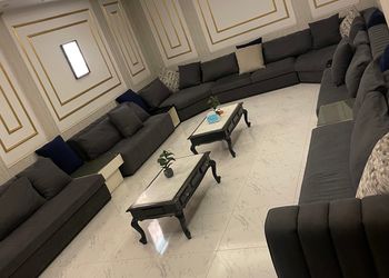 شاليه بمسبح خارجي ومجلس 