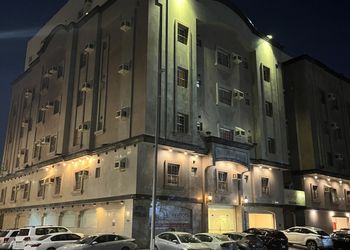 شقة بغرفتين نوم وصالة بدخول ذاتي