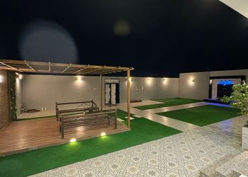 شاليه بجلسه خارجيه ومسطح اخضر