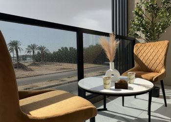 شقة ببلكونة