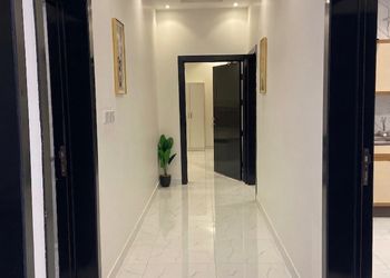 شقة بثلاث غرف نوم وصالة