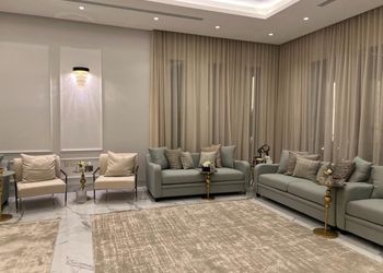 استراحة بمسطح اخضر ومجالس