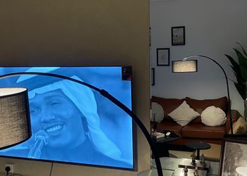 استديو بسرير ماستر وجلسة جانبية 