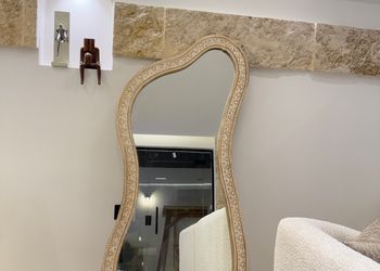 شاليه بجلسة خارجية ومسبح