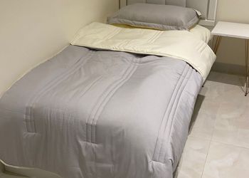 شقة بغرفتين نوم وصالة
