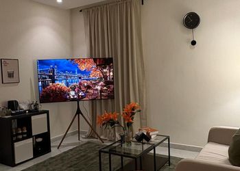 استديو بسرير ماستر وجلسة جانبية