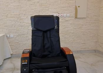 فيلا بجلسه مطله على مسبح 
