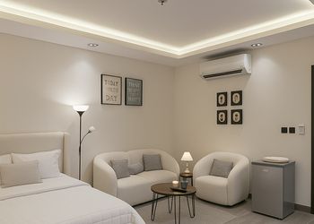 استديو بأثاث مريح وبسيط 