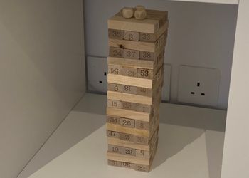 شقة بصالة أنيقة وغرفة نوم 