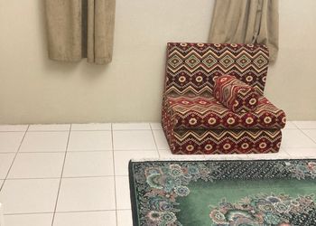 شقة بغرفتين نوم وأثاث مريح