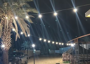 شاليه خاص مع ملعب بادل