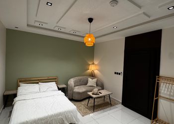 استديو بدخول ذاتي وتصميم هادئ 