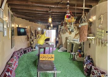 مزرعة بجلسة مطلة على مدرجات زرع