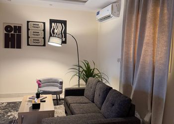 غرفة سرير ماستر بدورة مياة