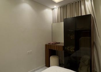 استديو بسرير ماستر وجلسة جانبية 
