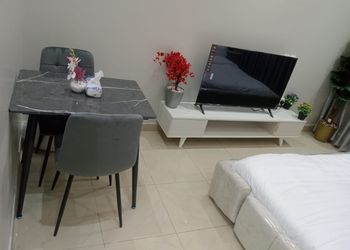 استديو بسرير ماستر وجلسة جانبية