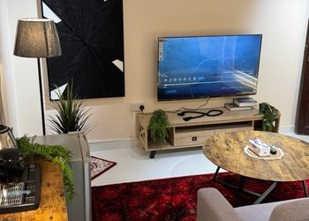 استديو بدخول ذاتي وتصميم هادئ 
