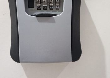 استديو بأثاث مريح وبسيط 