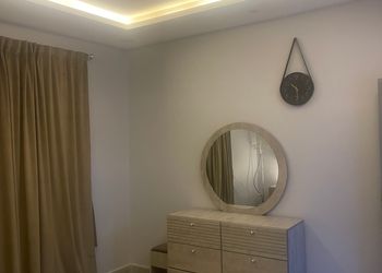 شقة بغرفة معيشة وغرفة نوم 