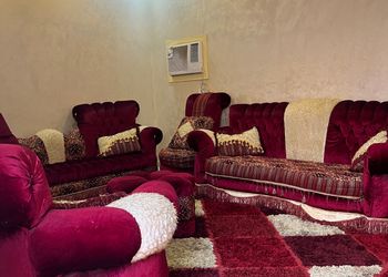استراحة بمسطح اخضر ومجالس