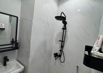 استديو بأثاث مريح وبسيط 