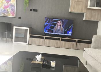 شاليه بمسبح خارجي وجلسة خارجية 