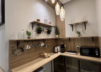 استديو بسرير ماستر وجلسة خارجية 