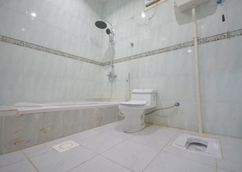شقة بصالة وغرف نوم