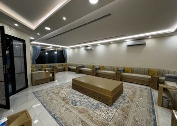 استراحة بمسطح اخضر ومجالس