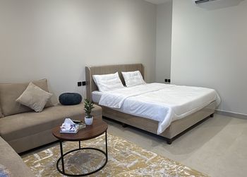 استديو راقي بدخول ذاتي 