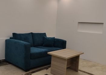 استديو بأثاث مريح وبسيط 