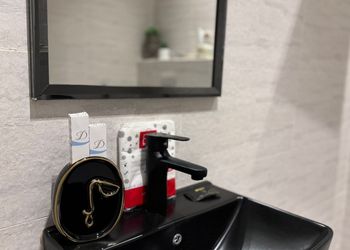 استديو بسرير ماستر وجلسة جانبية