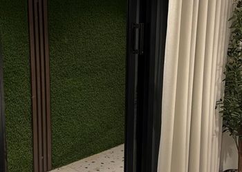 استديو بسرير ماستر وجلسة جانبية