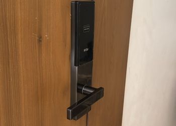 استديو بسرير ماستر ودخول ذاتي